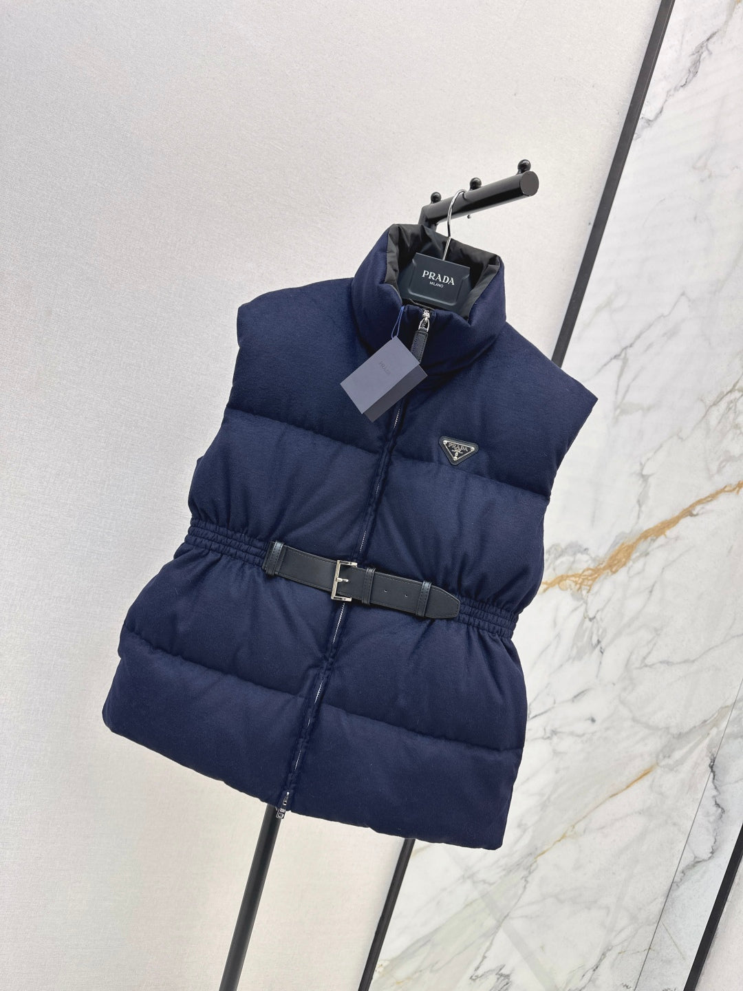 Pra New belt waist vest down jacket