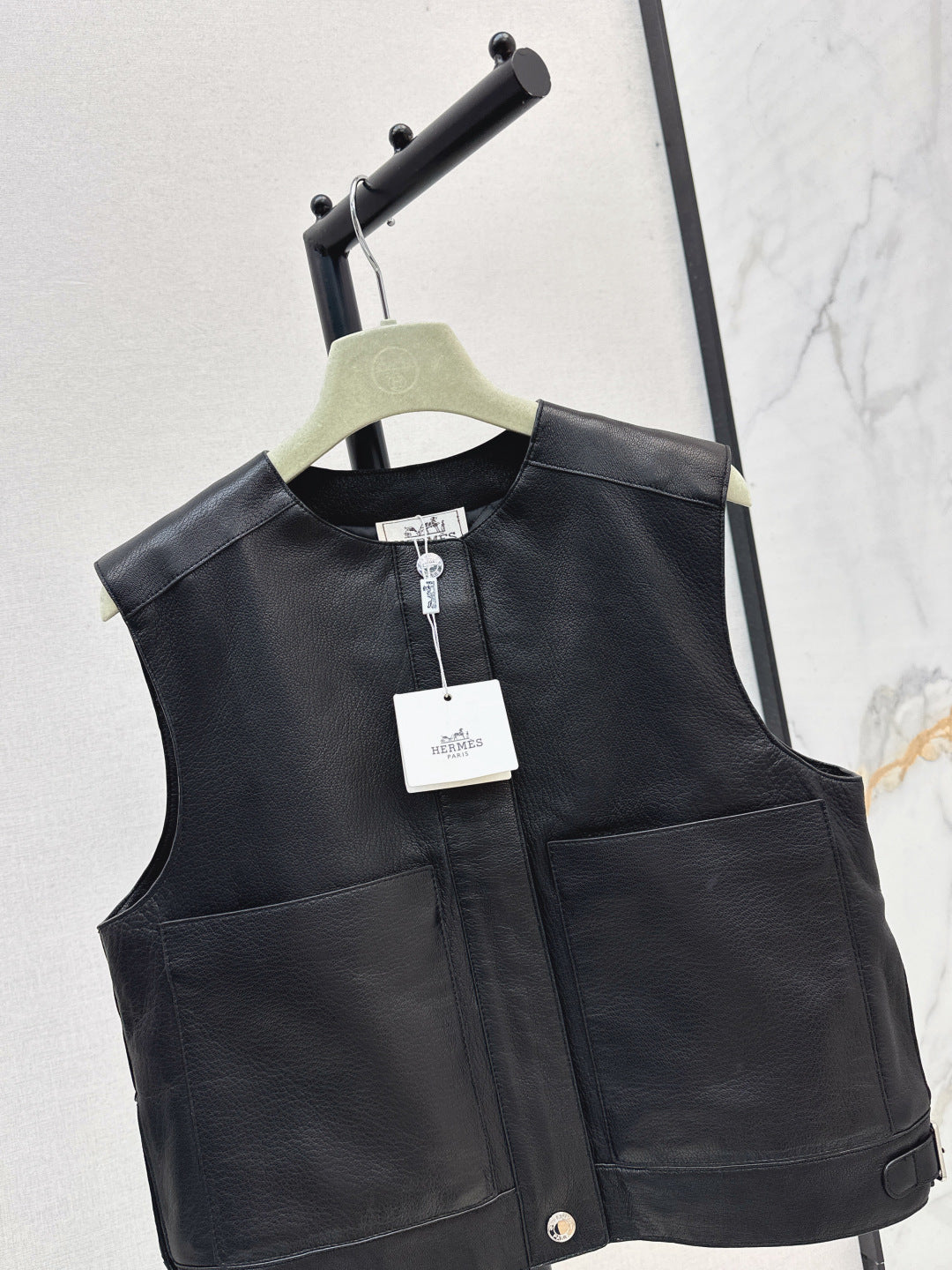 Herm New leather vest jacket