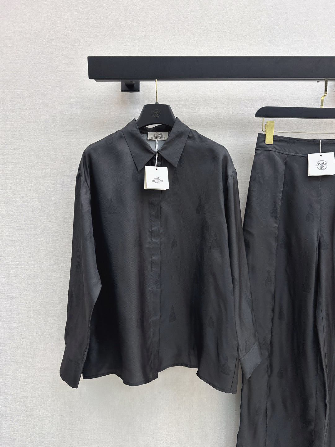 Herm New printed silk shirt