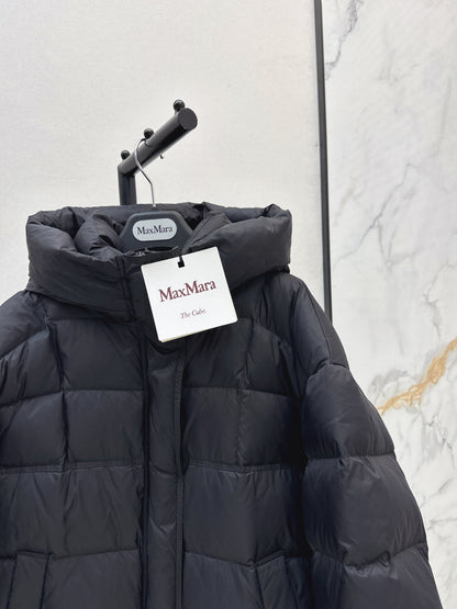 Max New hooded mid-length down jacket