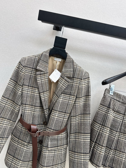 Brune New plaid suit