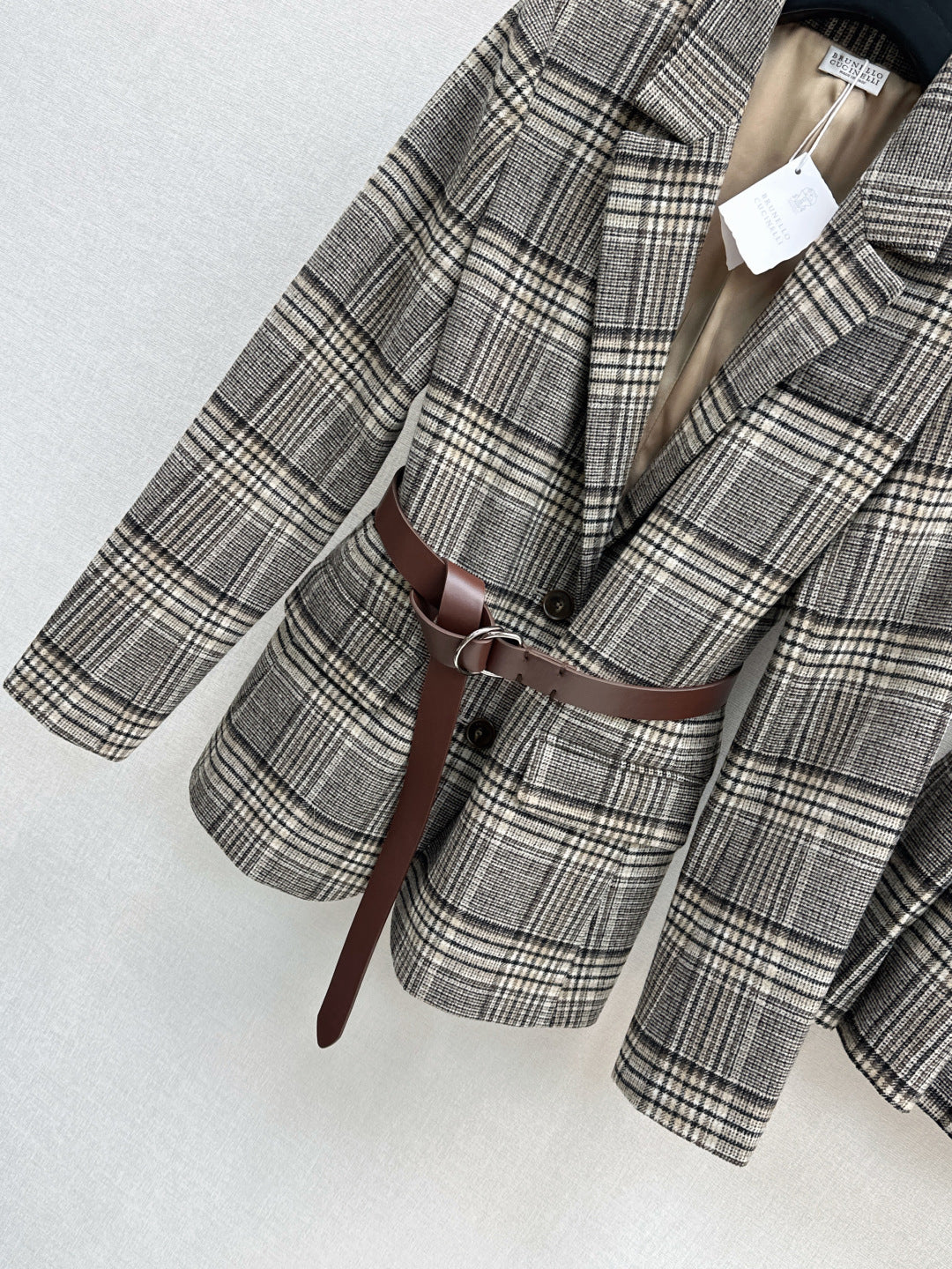 Brune New plaid suit