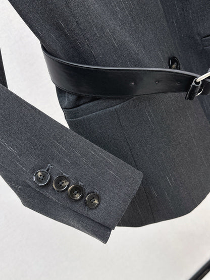 Loe New belted jacket