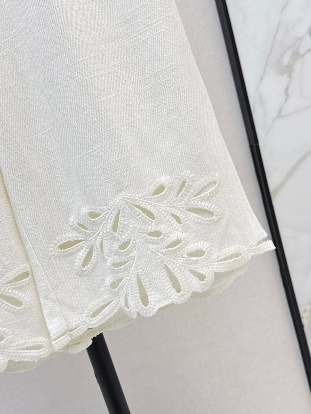 Max New embroidery suit