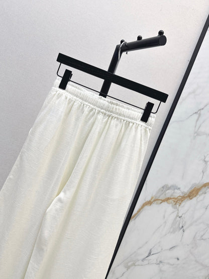 Max New embroidery suit