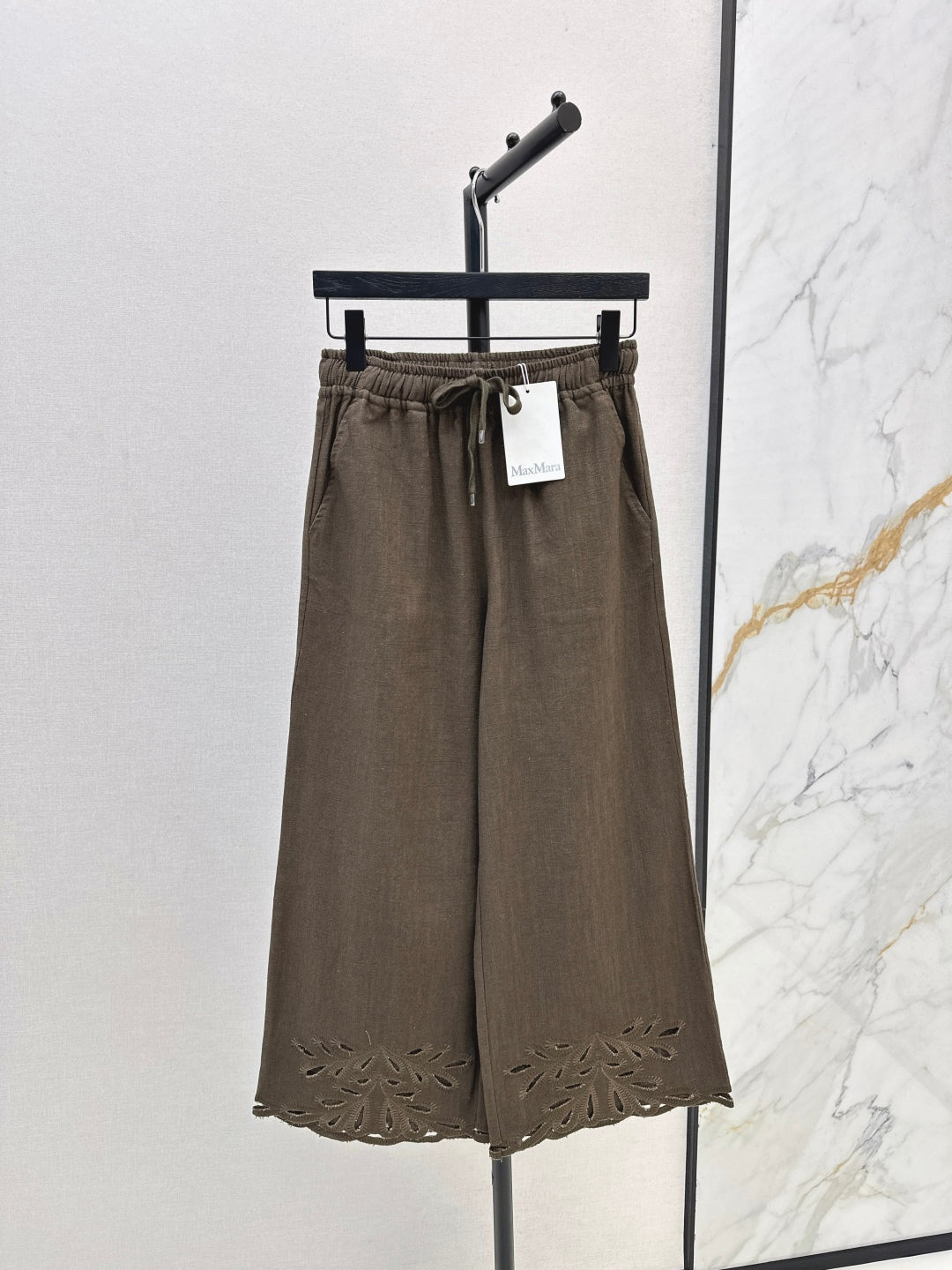 Max New embroidery suit