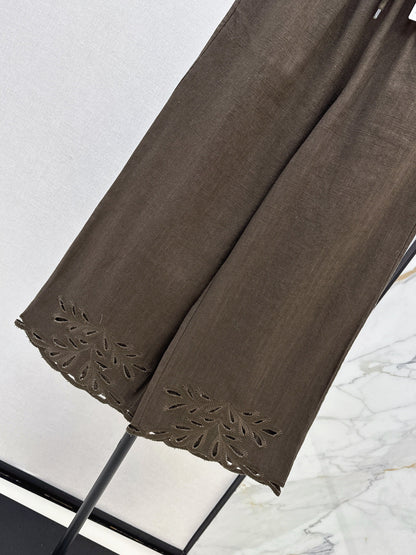 Max New embroidery suit