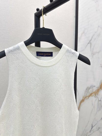 Louis New sleeveless vest