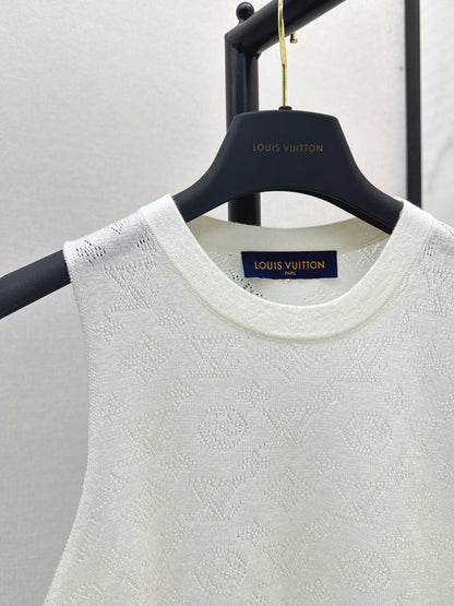 Louis New sleeveless vest