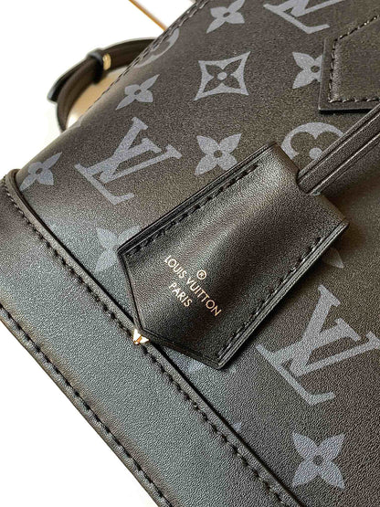 New 💯 ladies' bags