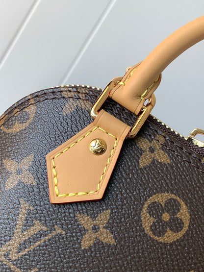 New 💯 ladies' bags