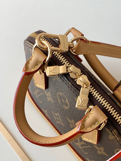 New 💯 ladies' bags