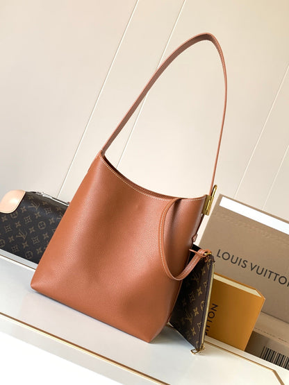 New 💯 ladies' bags