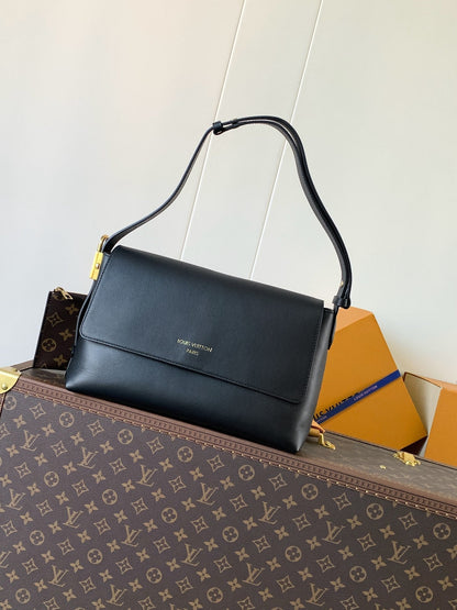 New 💯 ladies' bags