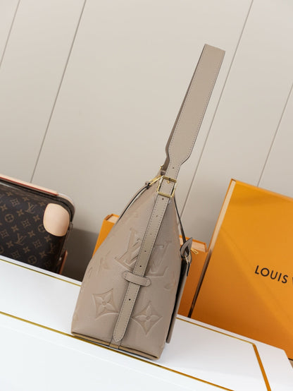 New 💯 ladies' bags