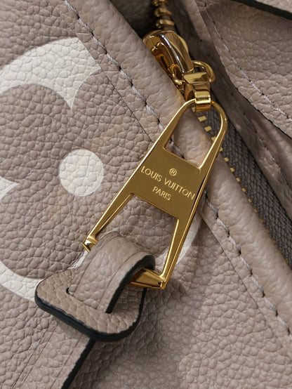 New 💯 ladies' bags