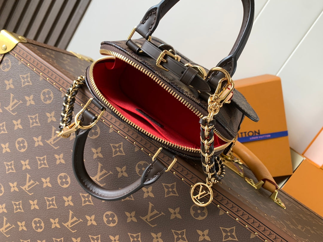 New 💯 ladies' bags