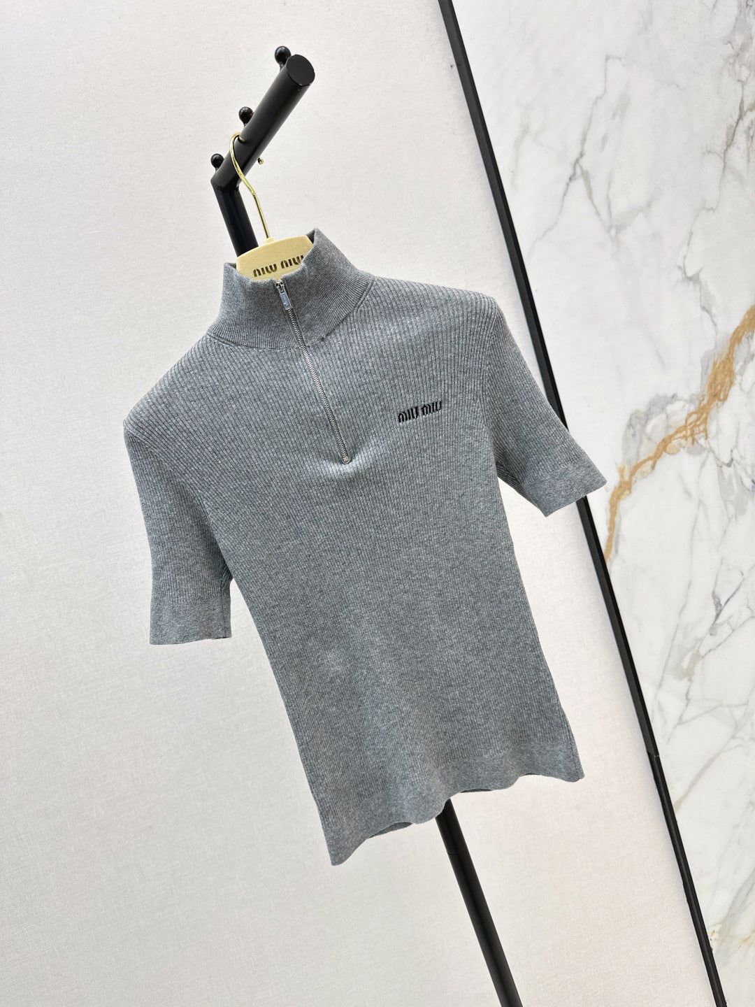 Miu New knitted cropped sweater