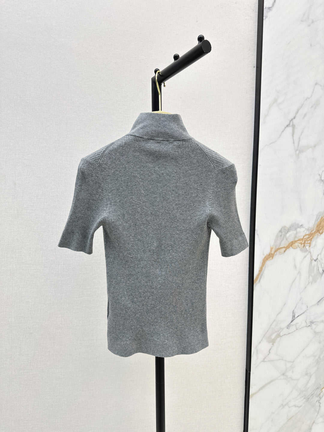 Miu New knitted cropped sweater