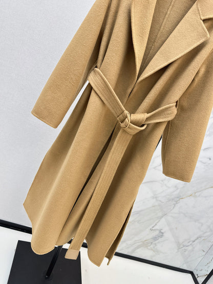 Loe New Belted coat