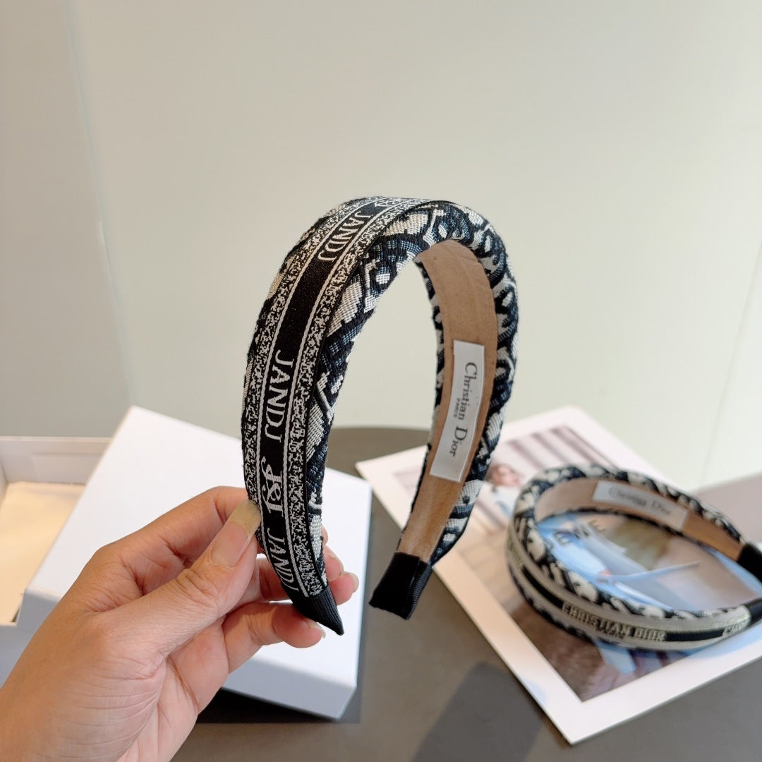 CD Classic new D letter headband