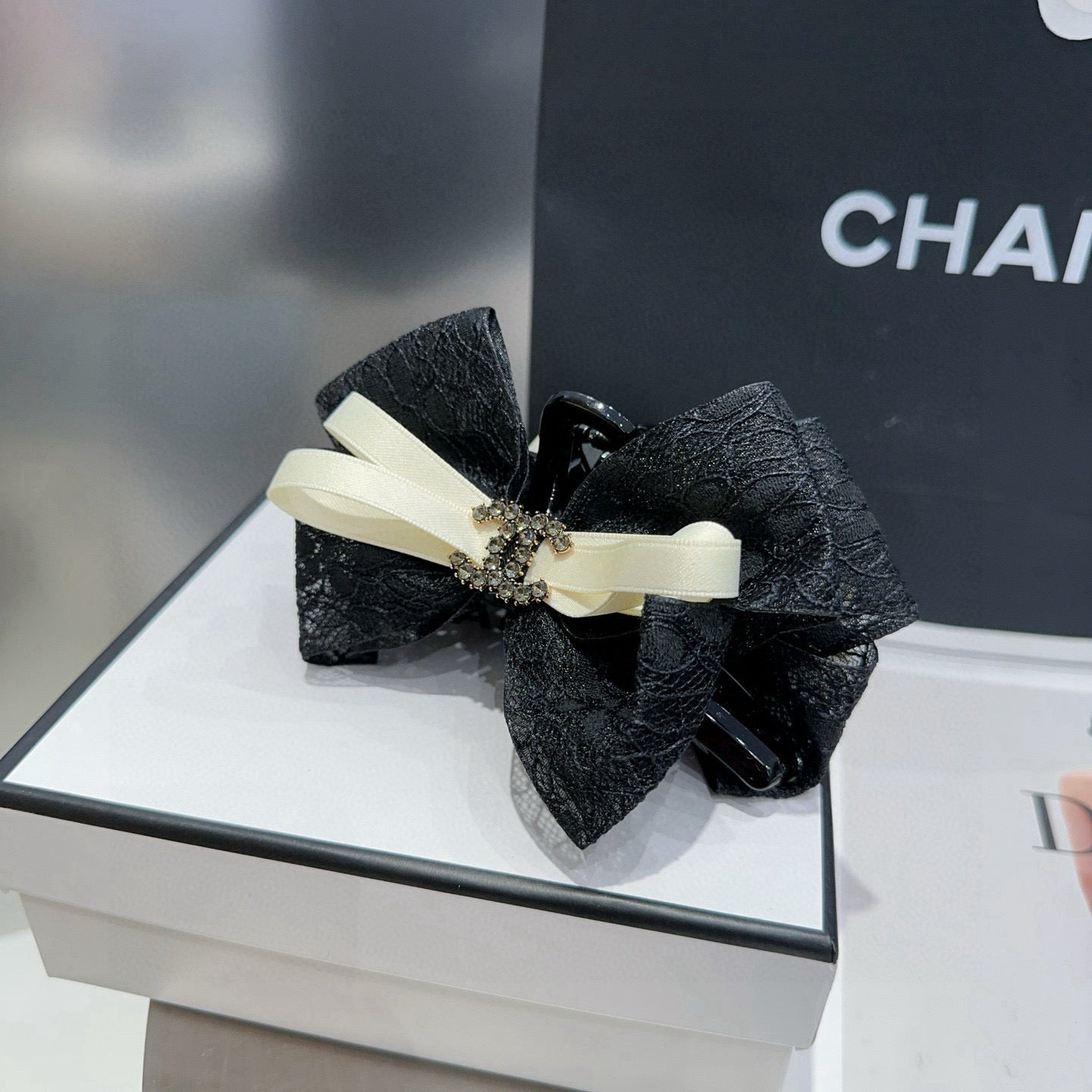 Chan New small fragrant gripper