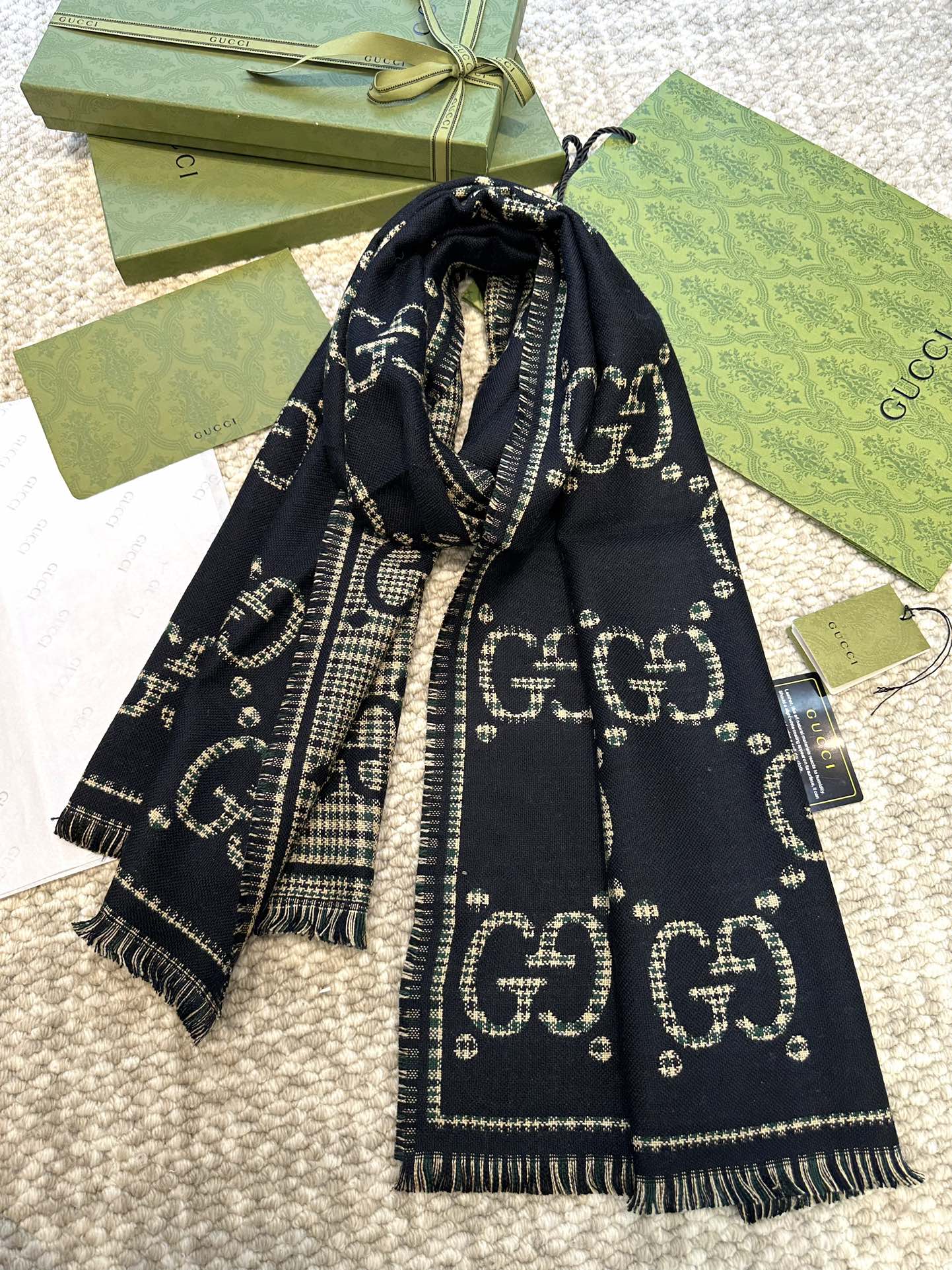 Guc classic double G printed cashmere scarf