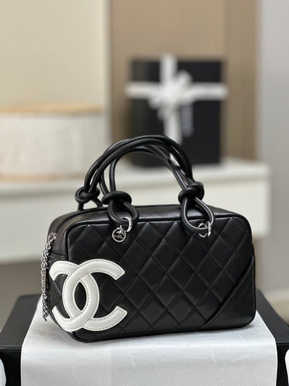 New 💯 ladies' bags