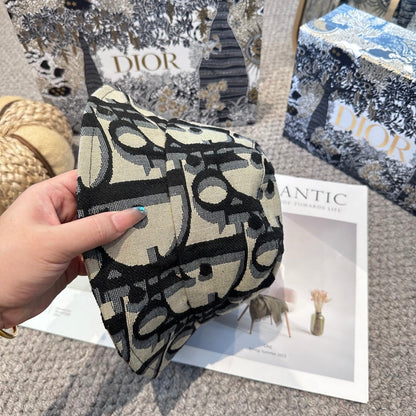 CD classic aged bucket hat