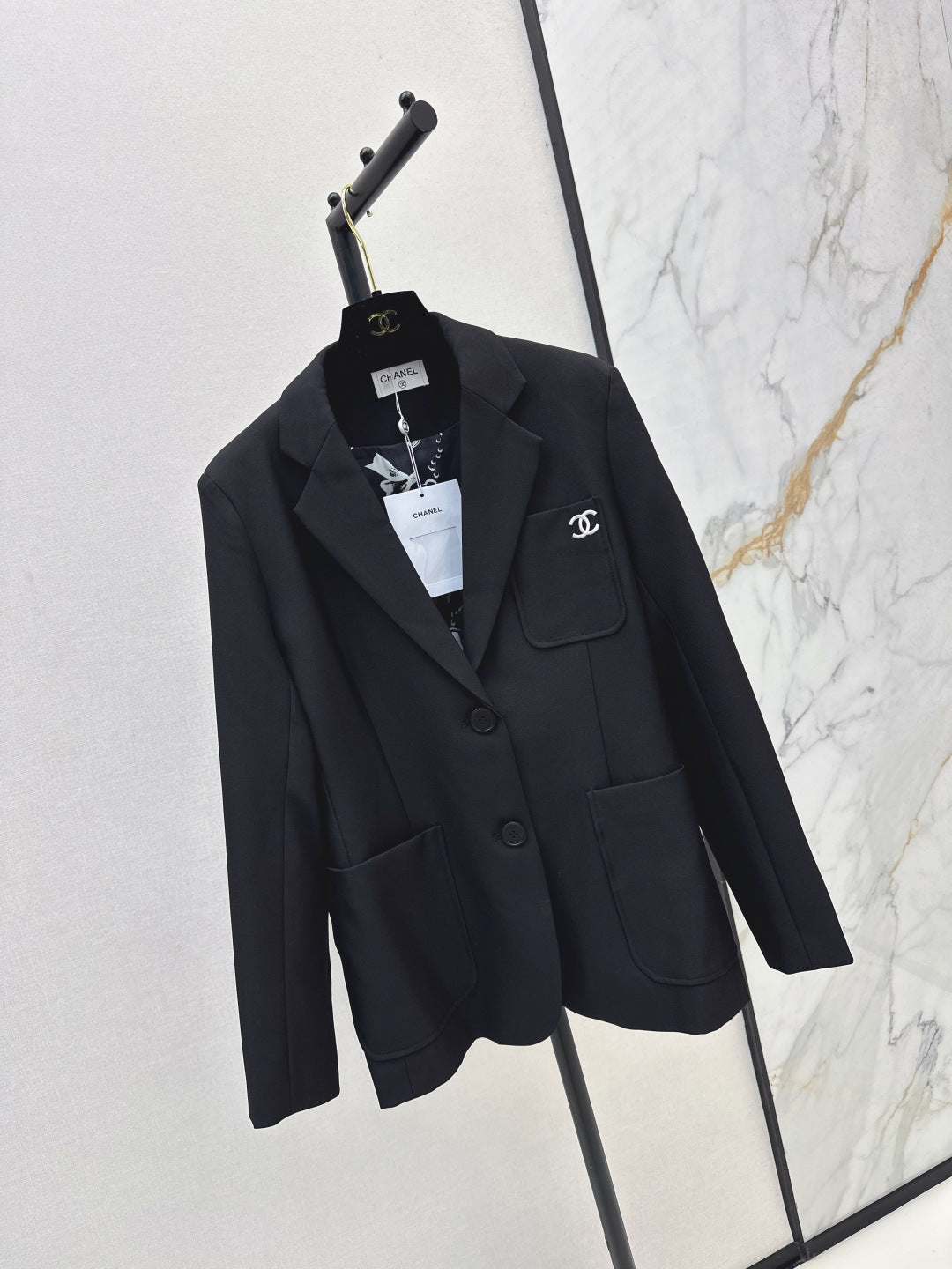 Chan New Brooch Blazer