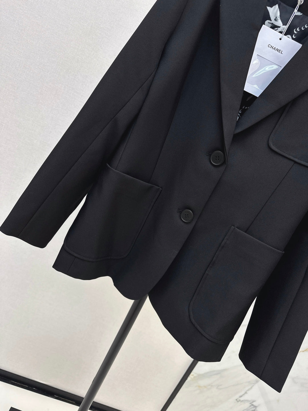 Chan New Brooch Blazer