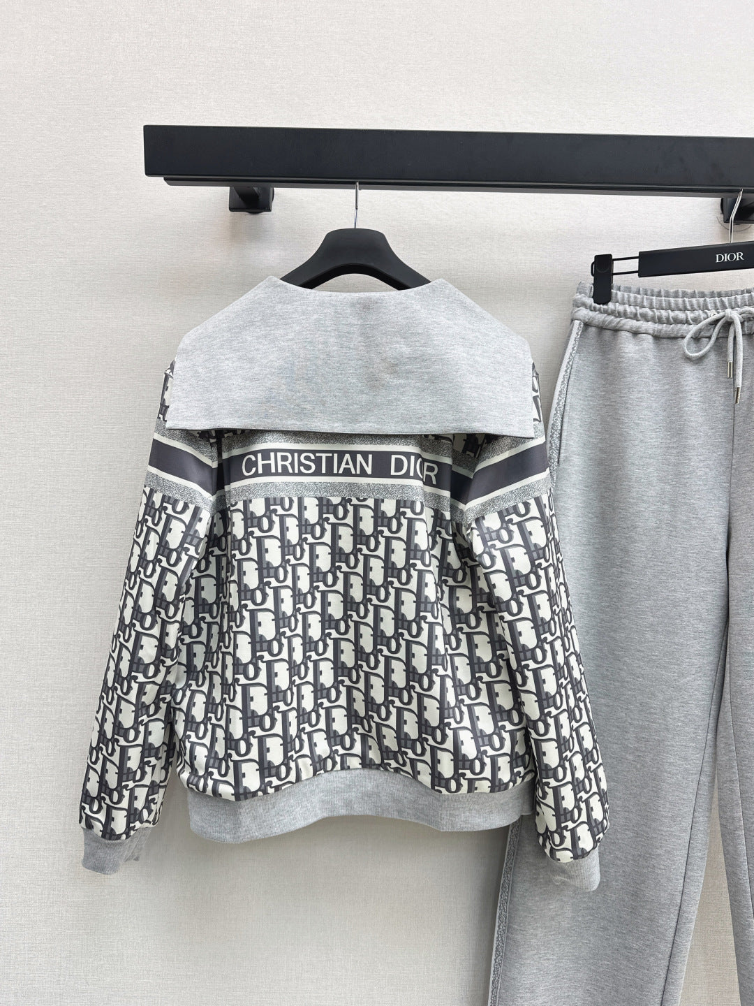 CD New presbyopia suit