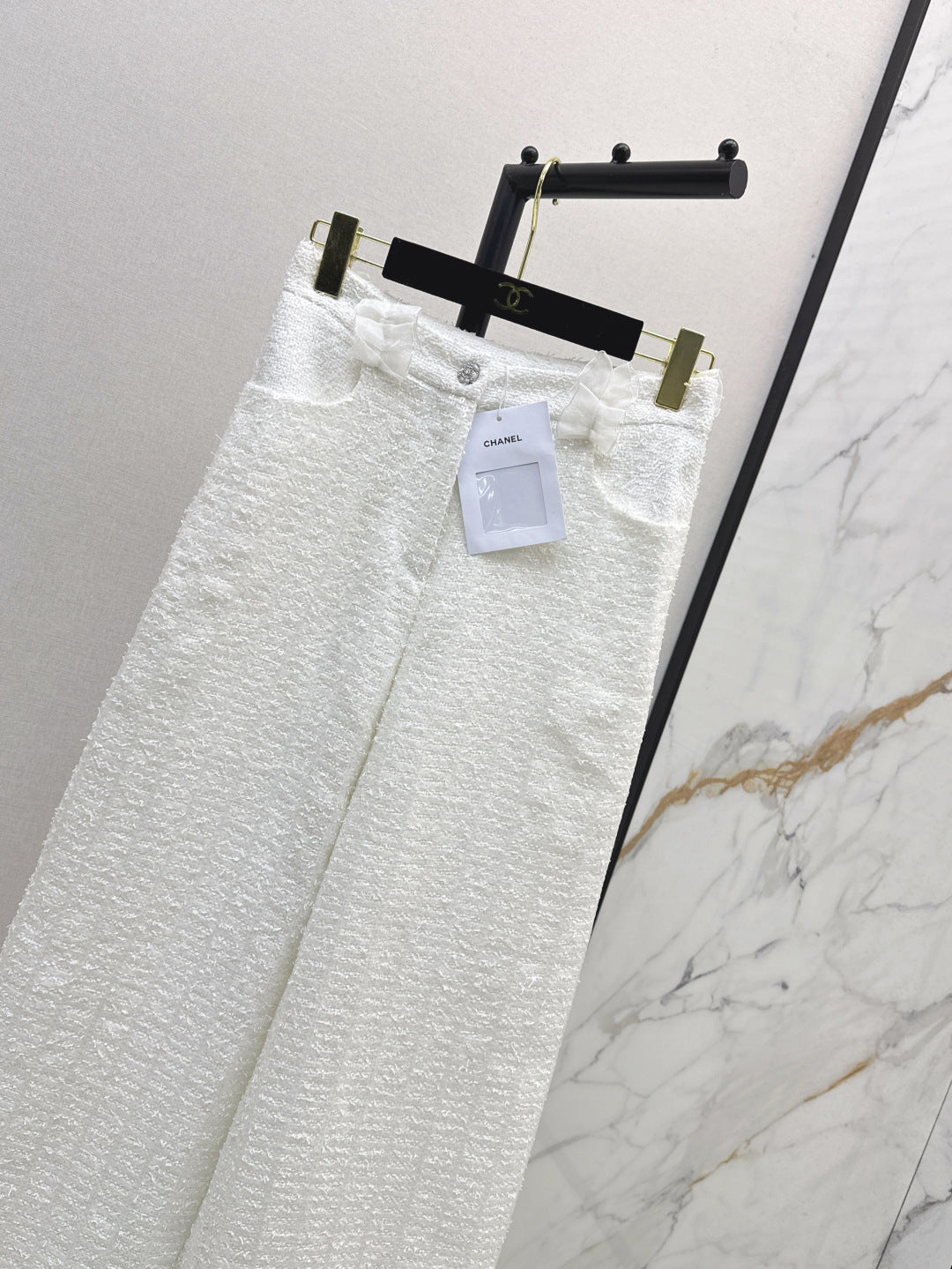 Chan New woven pants