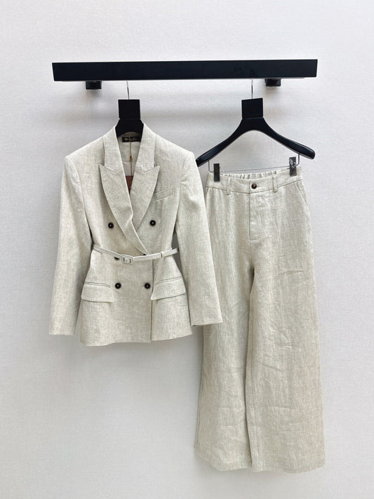 Loro New linen suit
