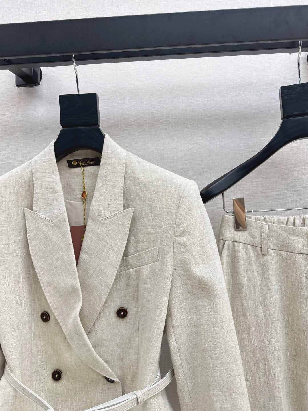 Loro New linen suit