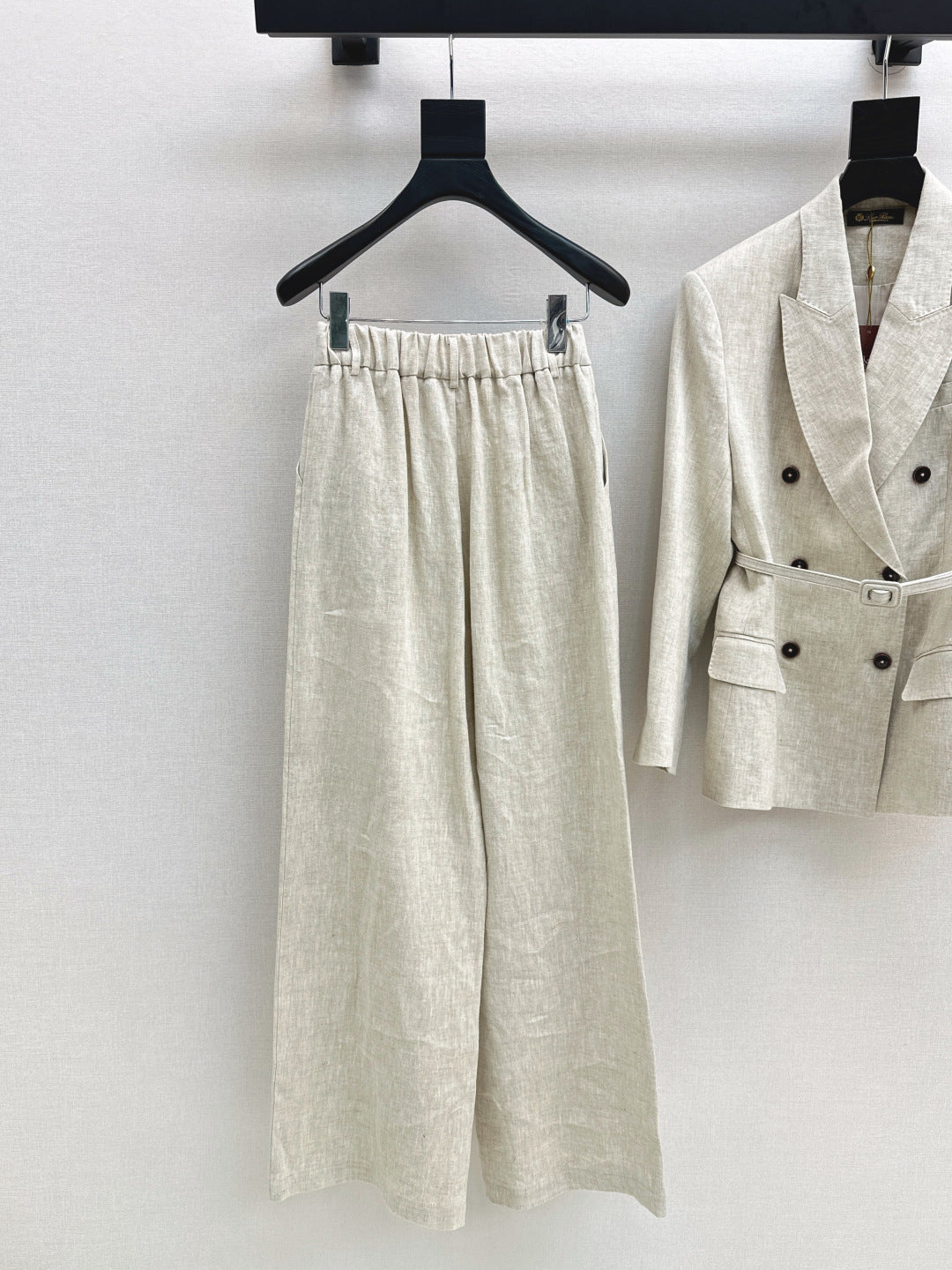 Loro New linen suit