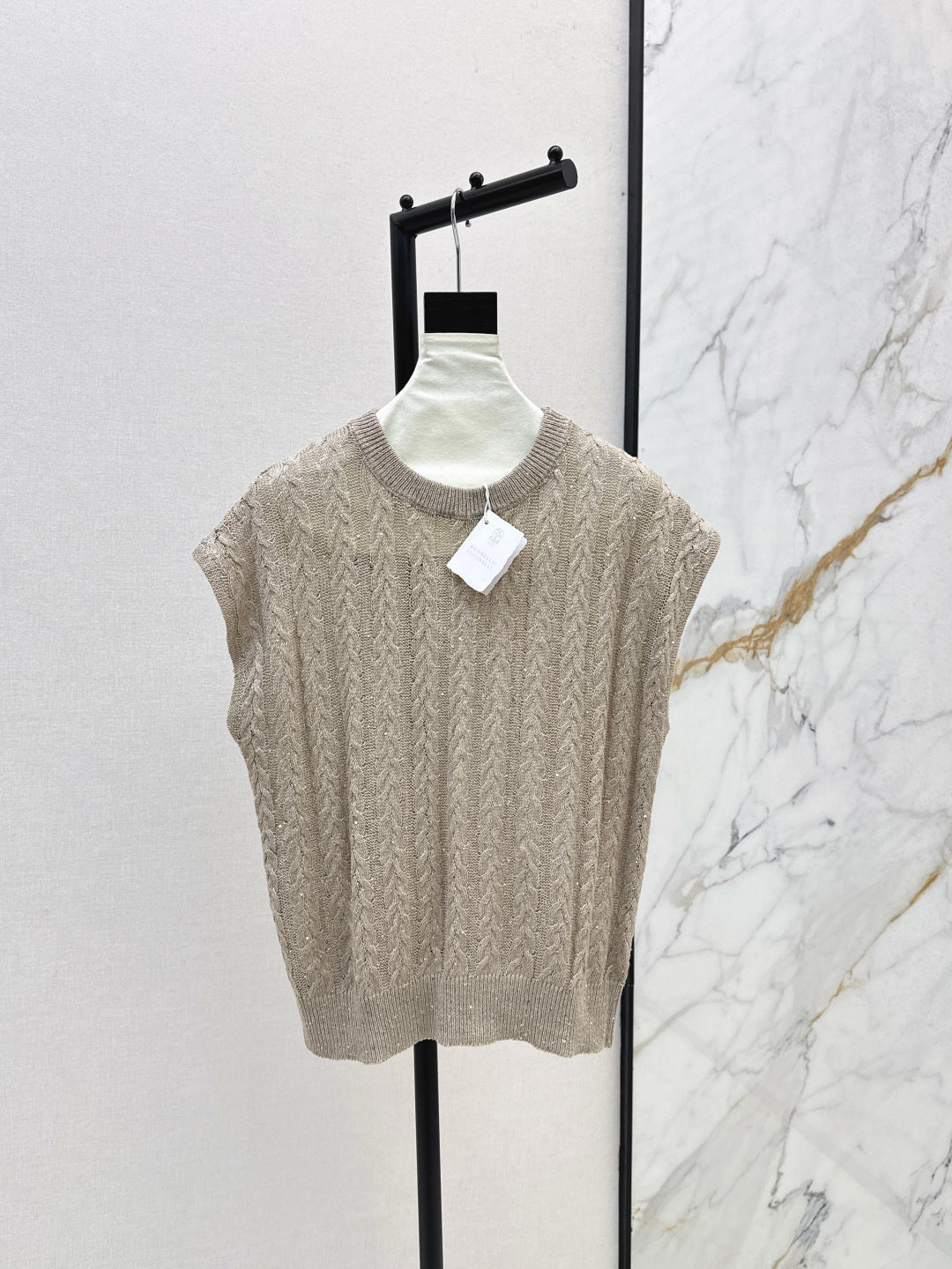 Brune New linen vest