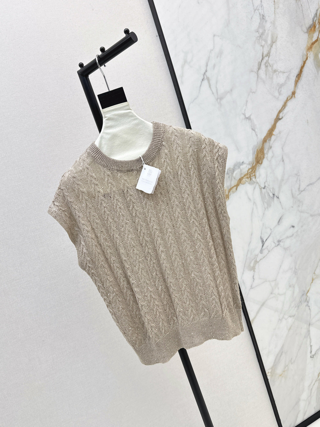 Brune New linen vest