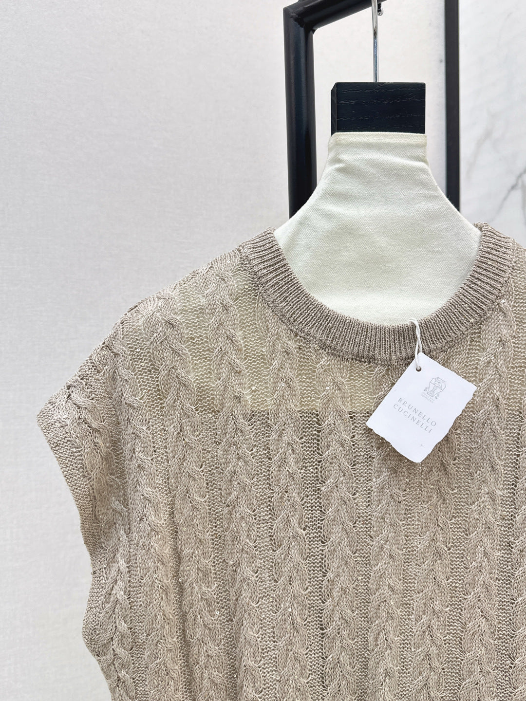 Brune New linen vest