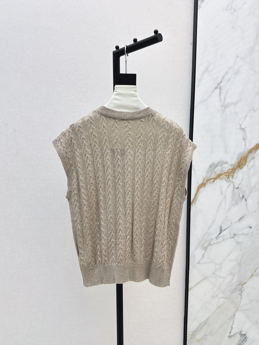 Brune New linen vest