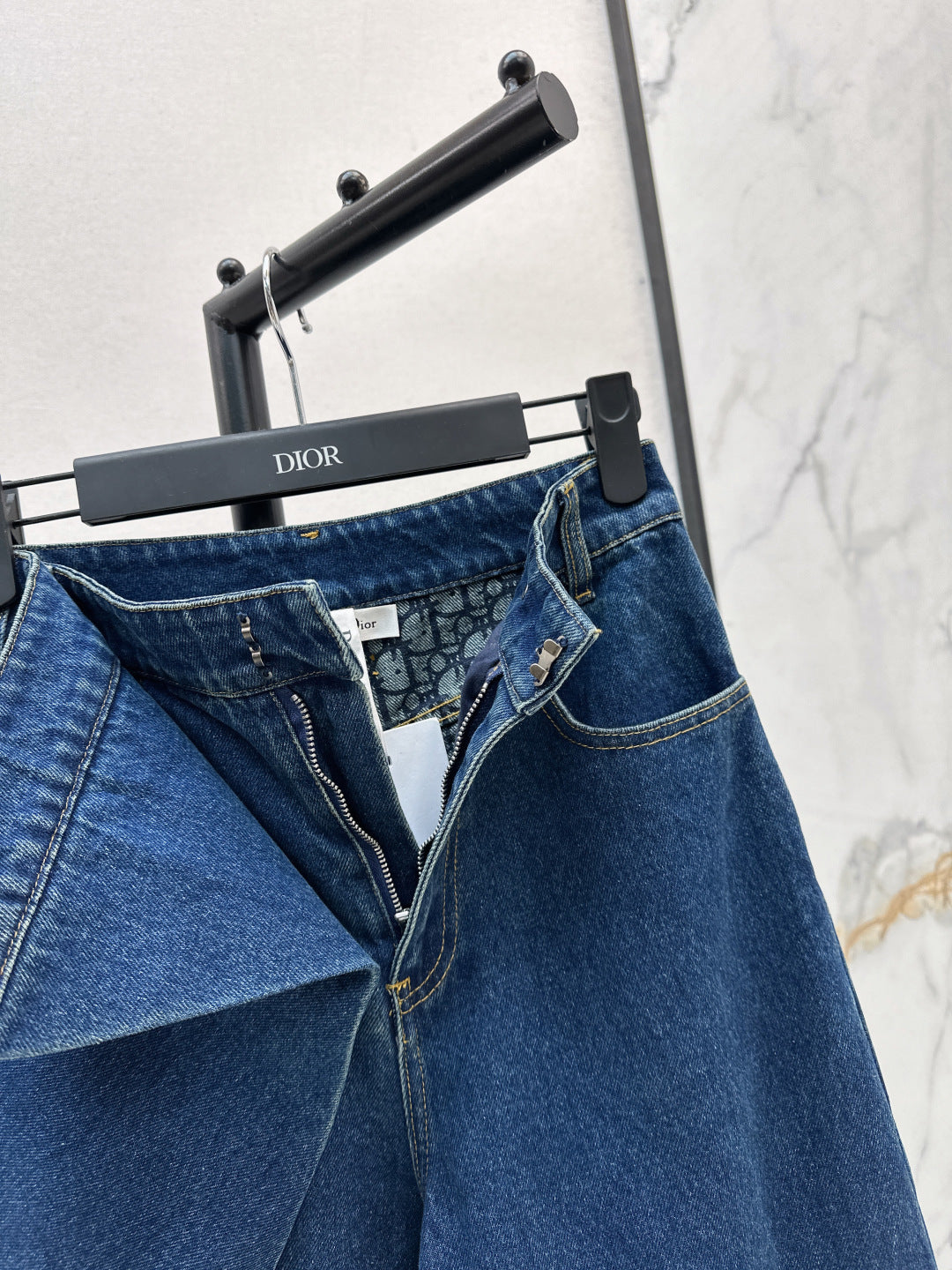 CD New straight jeans