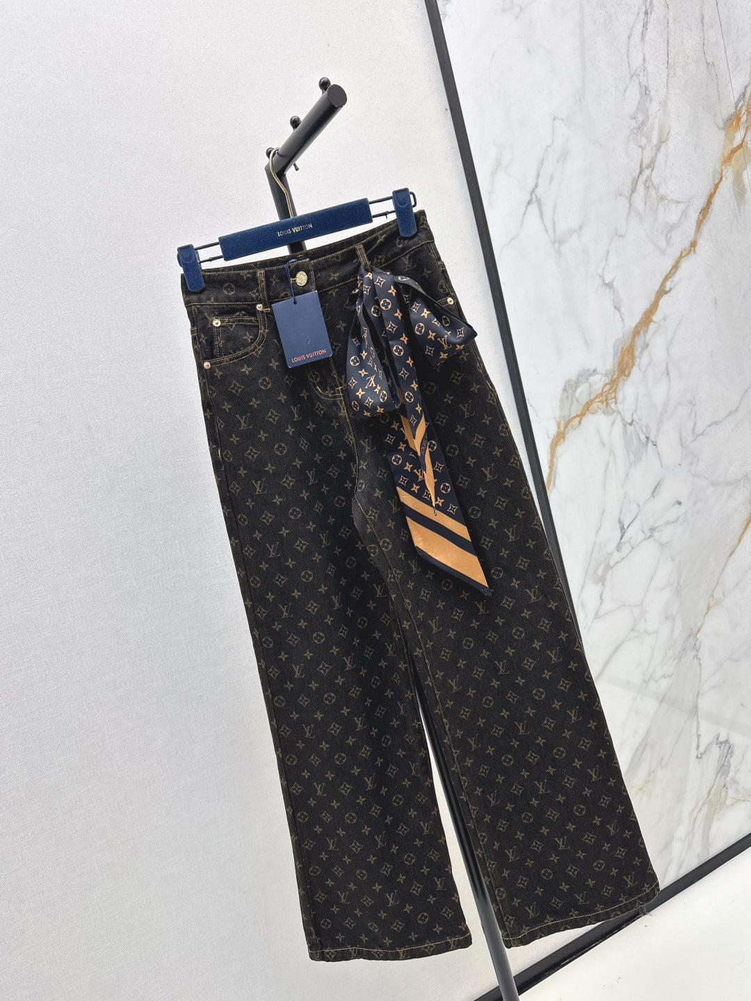 Louis New silk scarf jeans