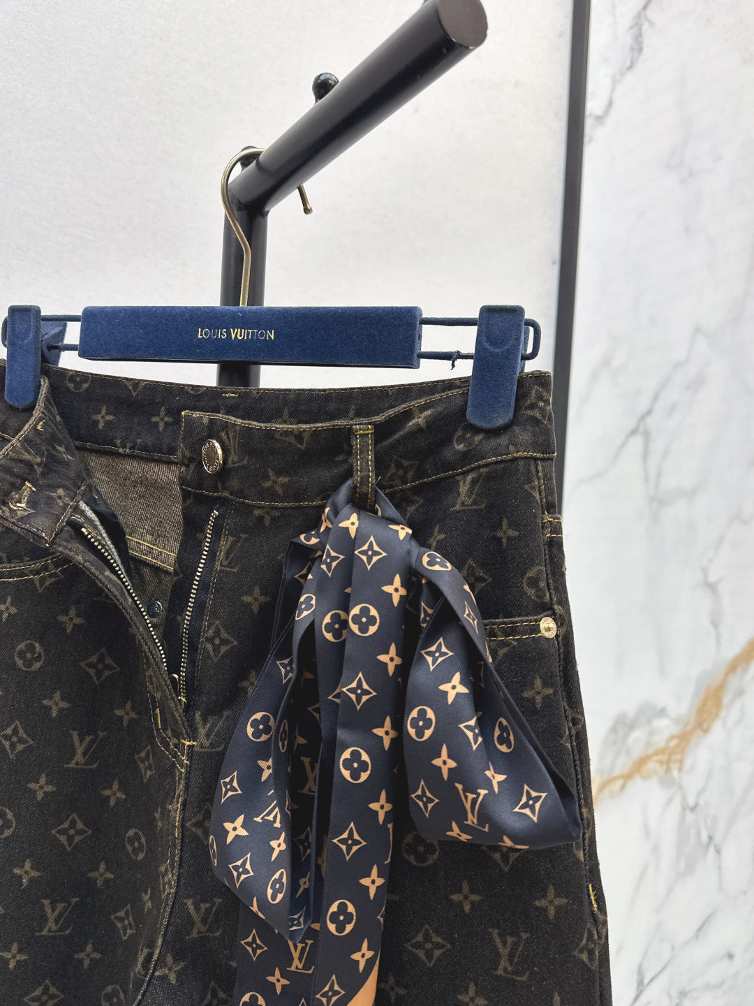 Louis New silk scarf jeans