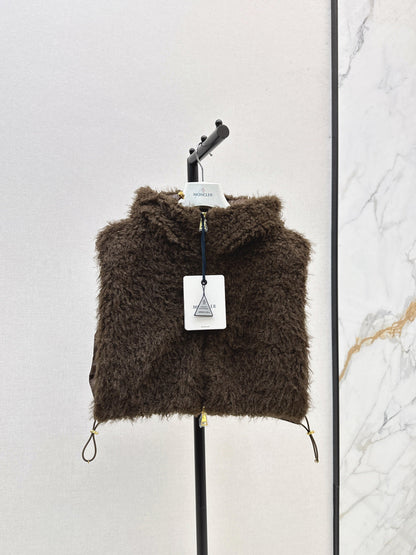 Monc New hooded down vest