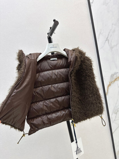 Monc New hooded down vest