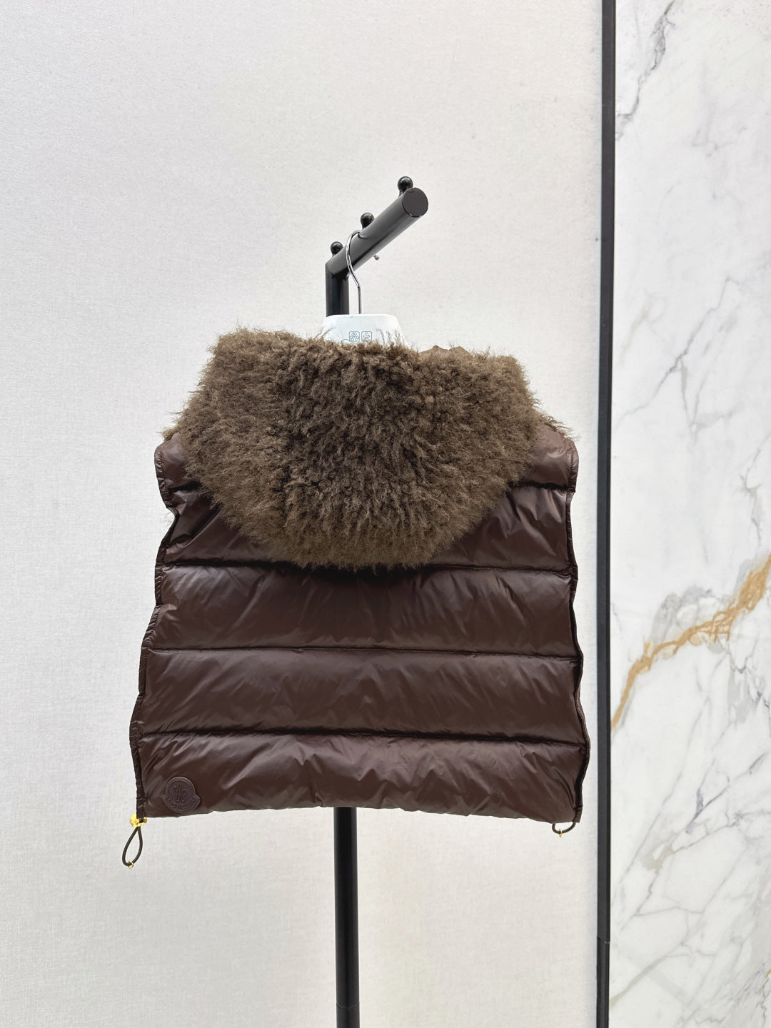 Monc New hooded down vest