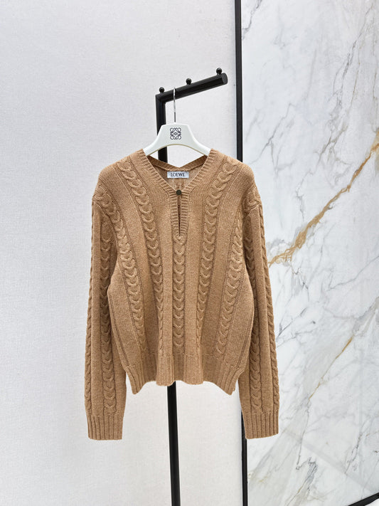 Loe NEW V-neck sweater