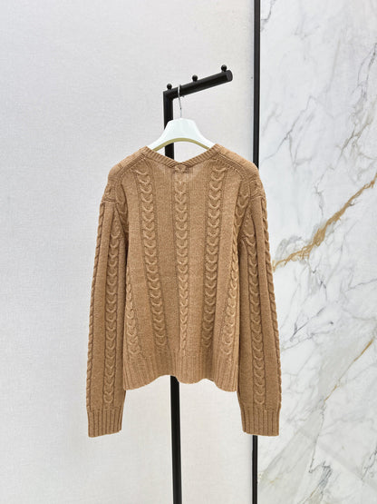 Loe NEW V-neck sweater