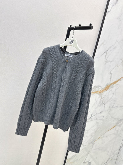 Loe NEW V-neck sweater