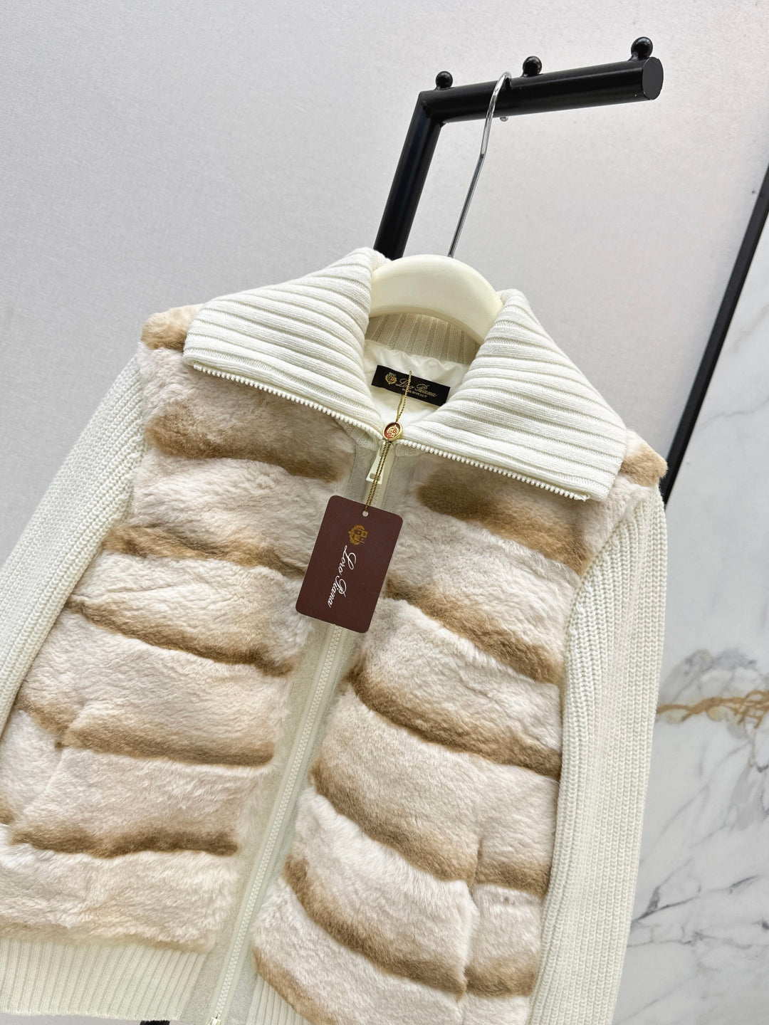 Loro NEW gradient down jacket